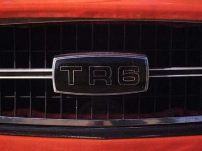 tr6badge640.jpg