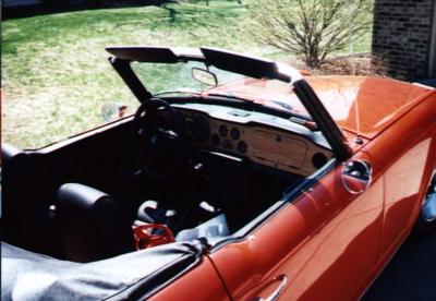 tr6red1.jpg