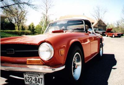 tr6redc04.jpg