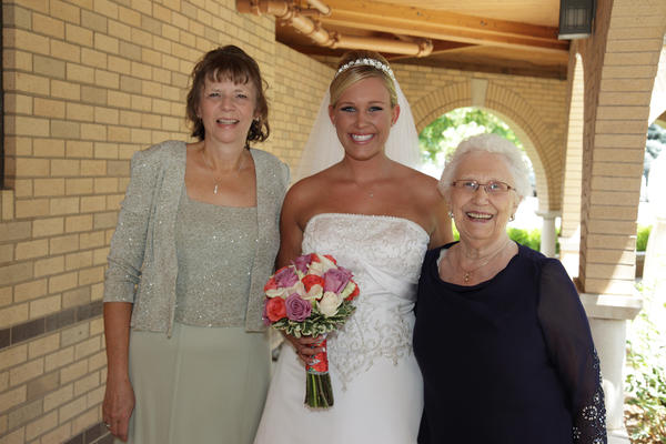 2010-07-10_0317_tiffany_shelley_grandma-margaret.jpg